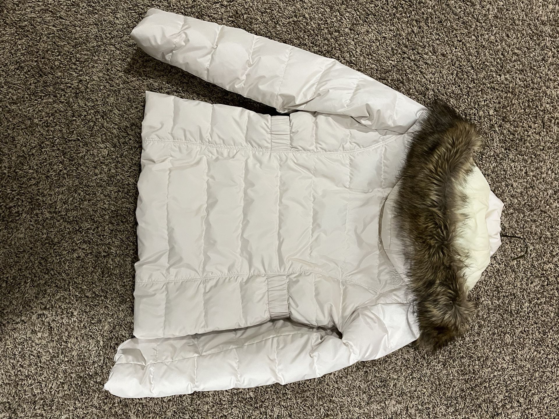Beautiful Woman’s Small North Face Winter Jacket Unbeatable Price!