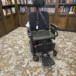 Quantum J4E Powerchair