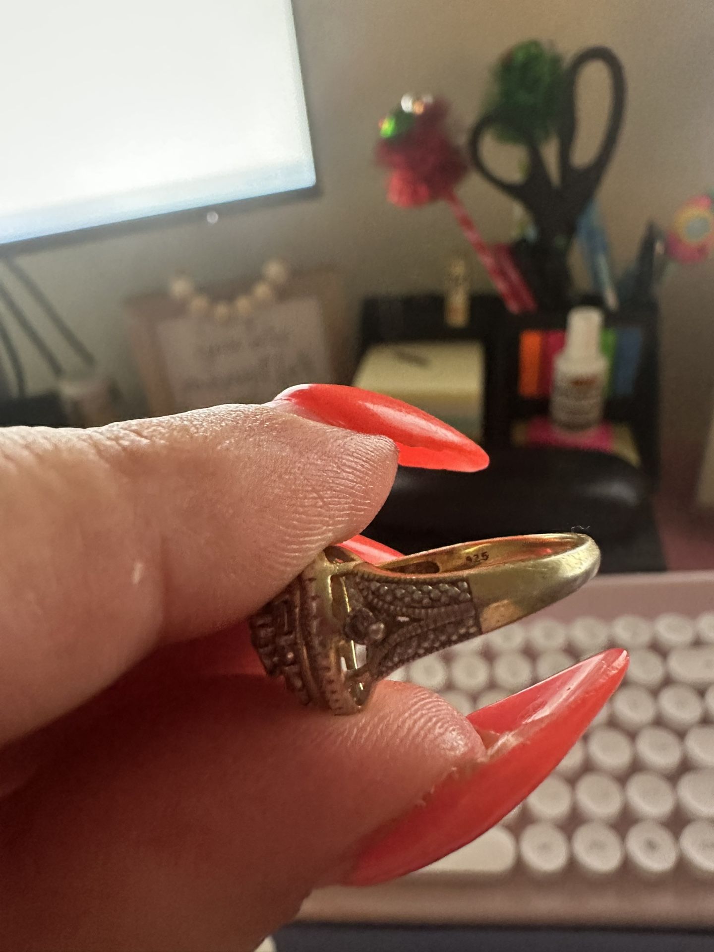 Size 7 Ring 725