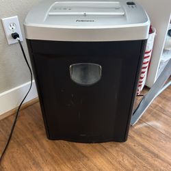 Fellowes Paper Shredder