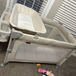 Bassinet Play Pen 