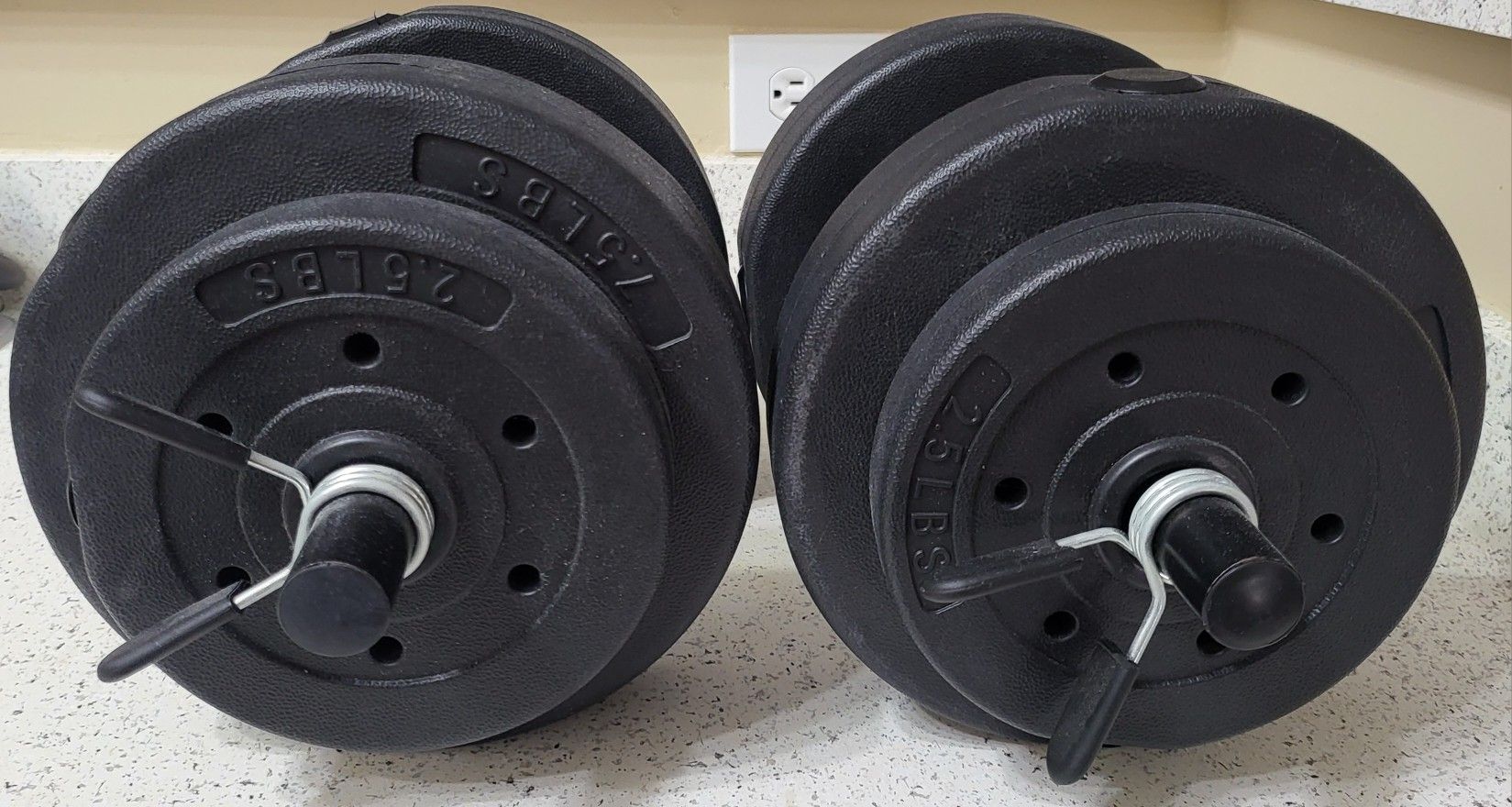 40 lb Adjustable Dumbbell Set – Plastic Coated
