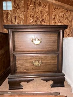 End Table / Nightstand