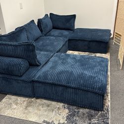 Was 2000 Now 999 With 2 Ottomans New 