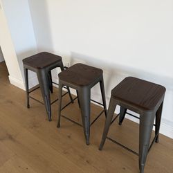 3 counter stools
