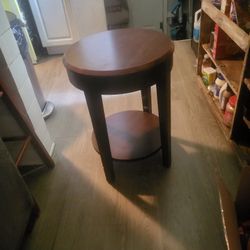 2 End/side Tables Night Stands
