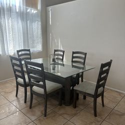 Beautiful Wooden Glass Table With Chairs