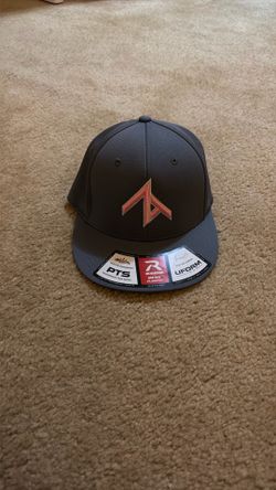 zt hat