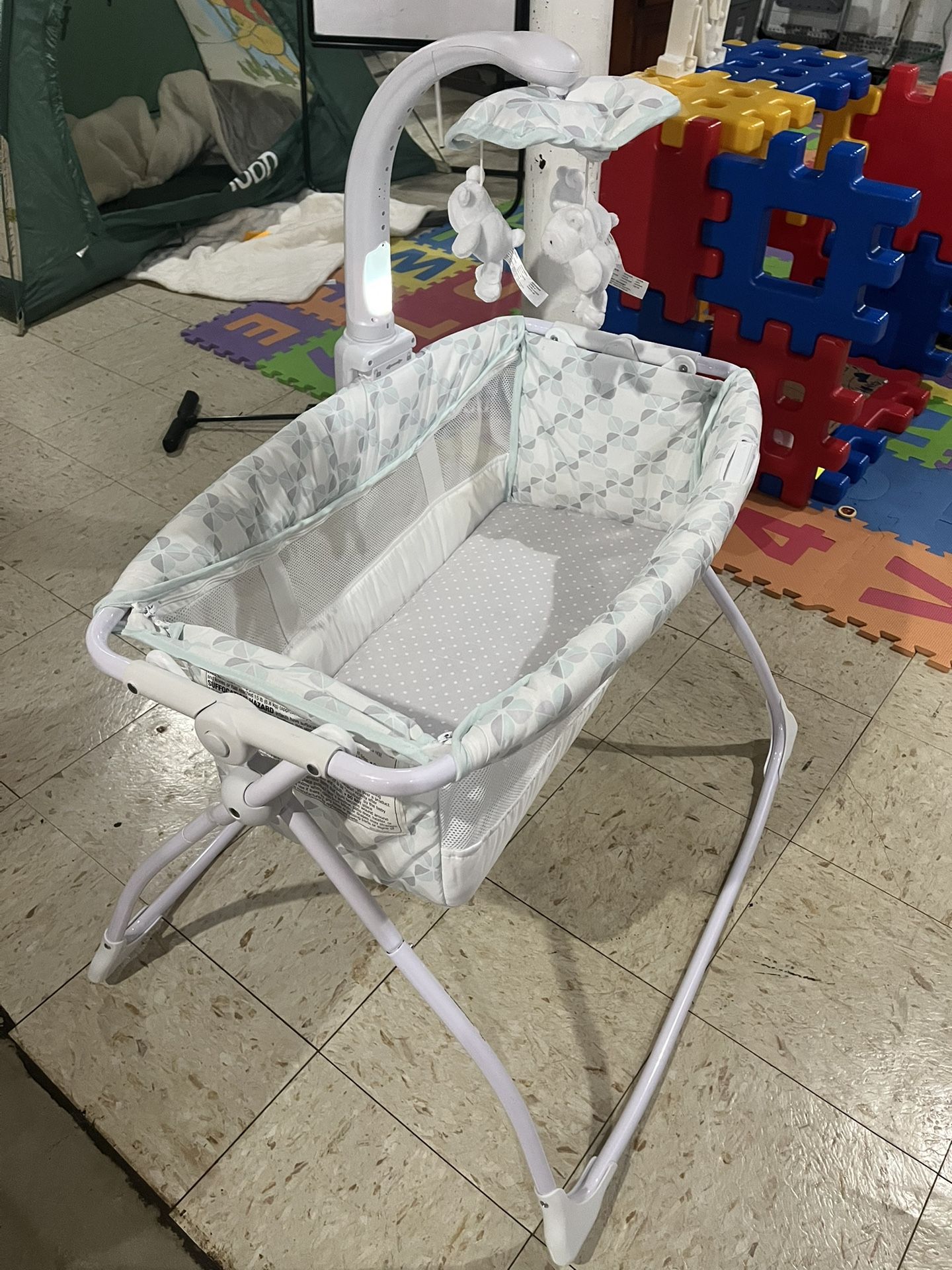 Delta Bassinet
