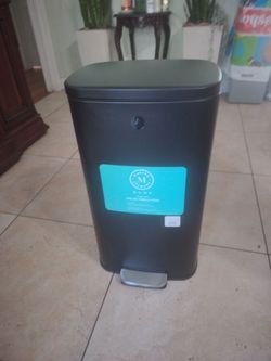 MARTHA I STEWART HOME  7 9 . Gal 30/L