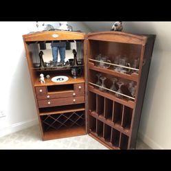 Traveling Bar Trunk