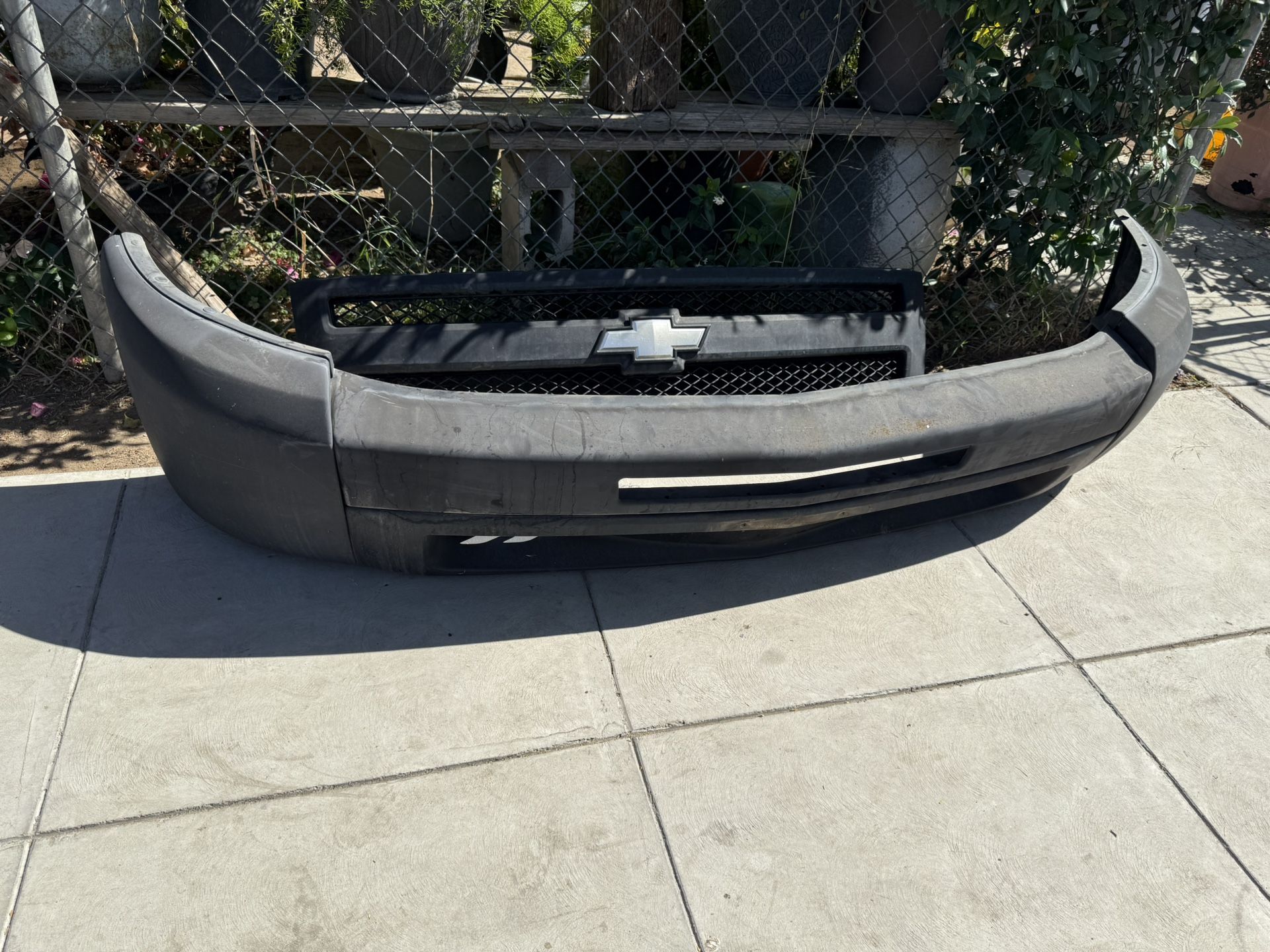 07-13 Chevy Silverado Front And 
