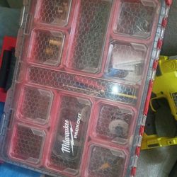 Milwaukee Pack Out Small Box 