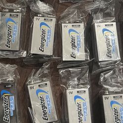 38 NEW ENERGIZER ADVANCED LITHIUM BATTERIES