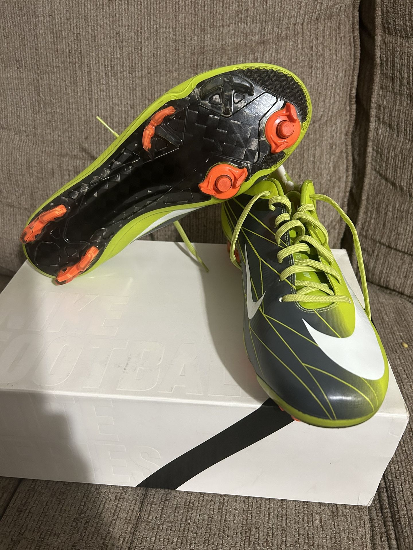 Nike Soccer Cleats Mercurial Vapor Superfly II Fg Size 9.5 for Sale in Los Angeles CA OfferUp