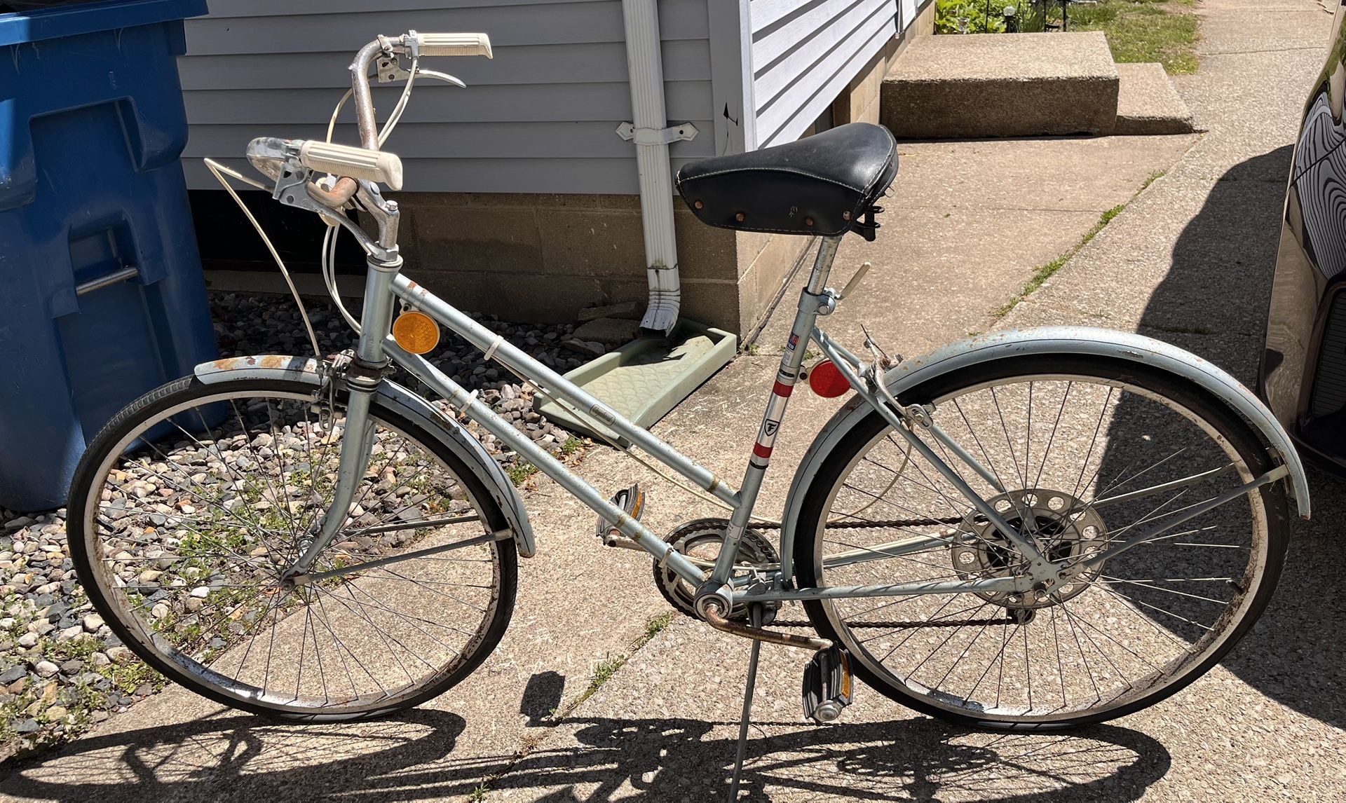 Light Blue Women’s Firestone Vagabond Cruiser Bicycle