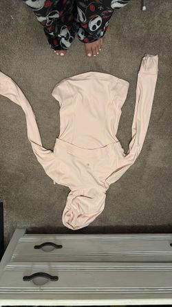 Lululemon pink and gold size 6