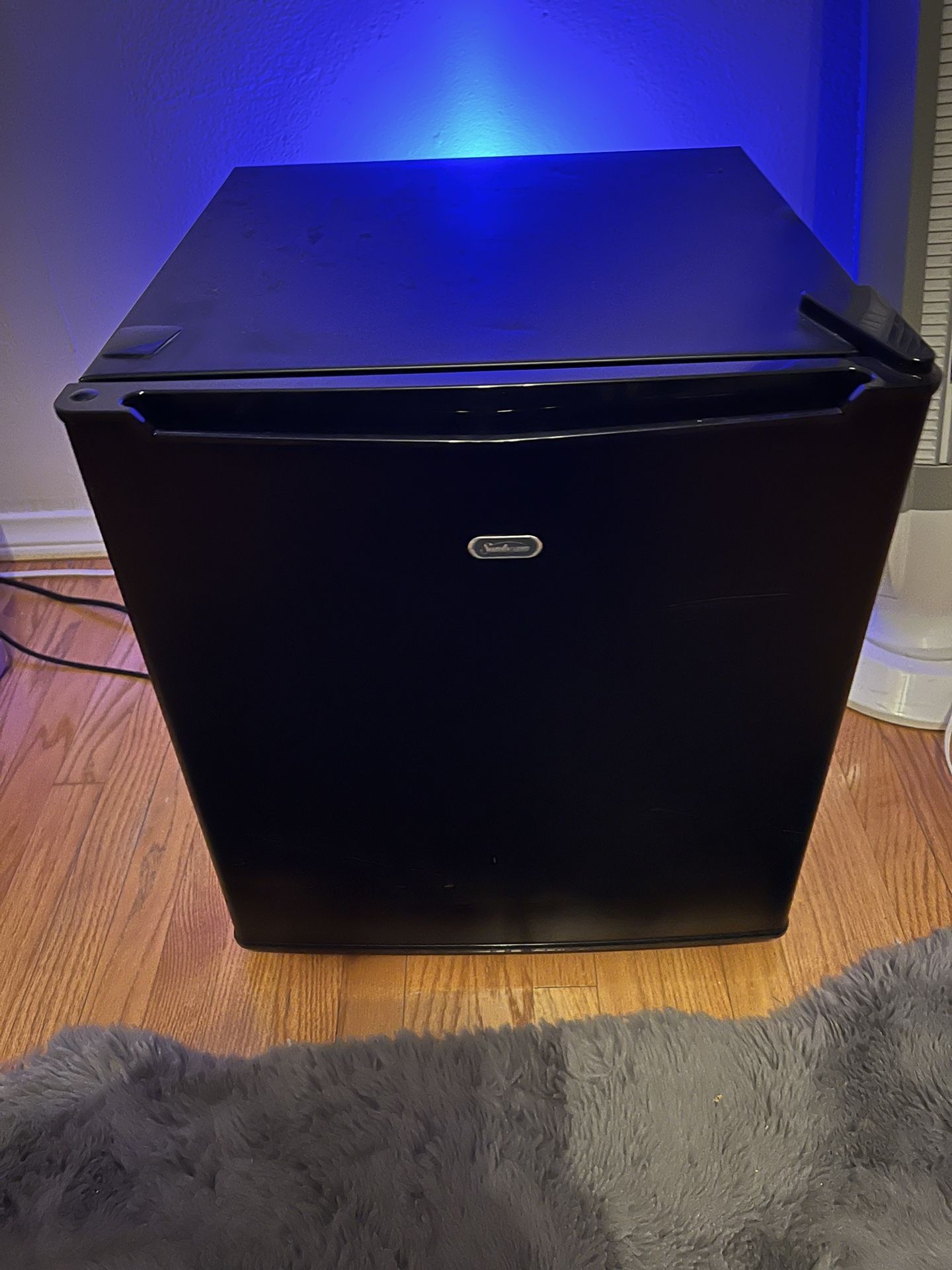 Sunbeam 1.7 Cu. Ft. Mini Refrigerator - Black REFSB17B