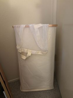 Hamper with lid and bag