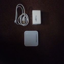 AC750 Wi-Fi Travel Router