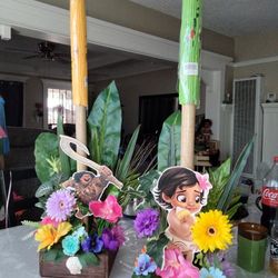 Hand Made Moana Centerpieces 