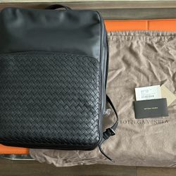 Bottega veneta nero intrecciato hotsell nappa bag