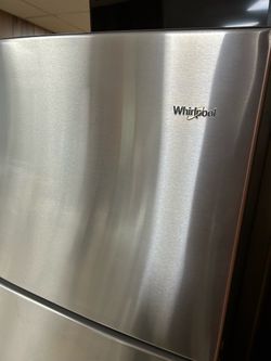 Whirlpool - 19.3 Cu. Ft. Top-Freezer Refrigerator - Monochromatic Stainless Steel