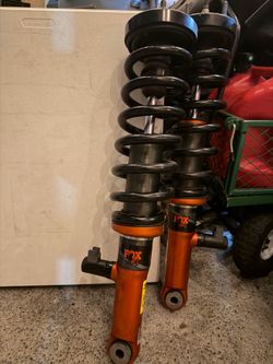 Fox Live Valve 2024 Ford F-150 Raptor