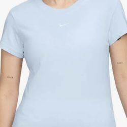 Woman’s Nike Tee