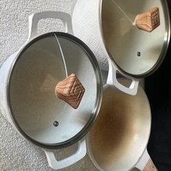 Country Kitchen Pots!!40$