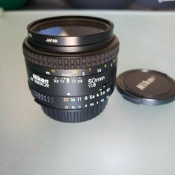 Nikon AF Nikkor 50mm 1.8 with 6 filters