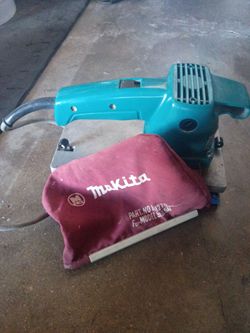 Makita Finishing Sander 9045n