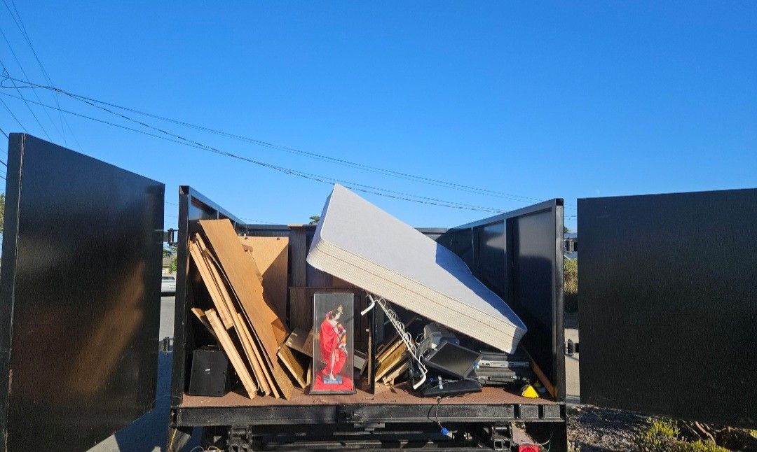 Dump Trailer, Remove