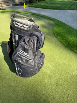 Sun Mountain C130 Golf Bag