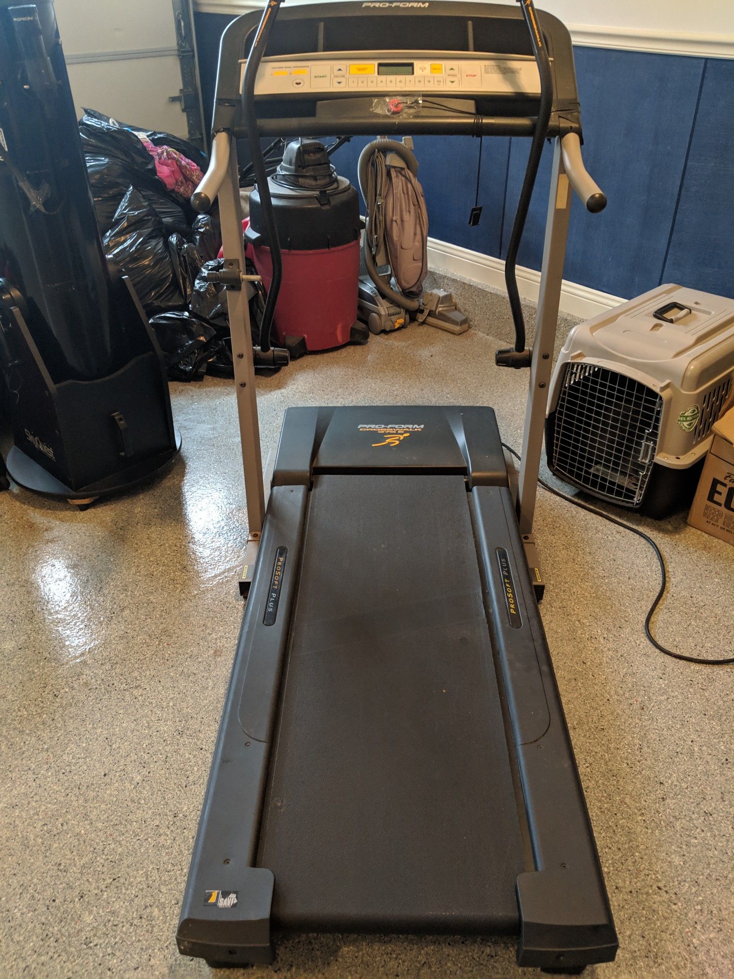 Proform Crosswalk Treadmill for Sale in Sugar Grove, IL OfferUp