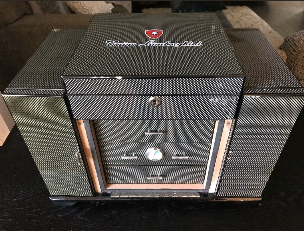 Tonino Lamborghini Cigar Humidor Limited Edition 10 Compartments