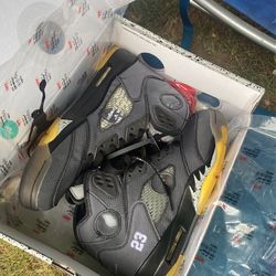 Off White Jordan 5’s 