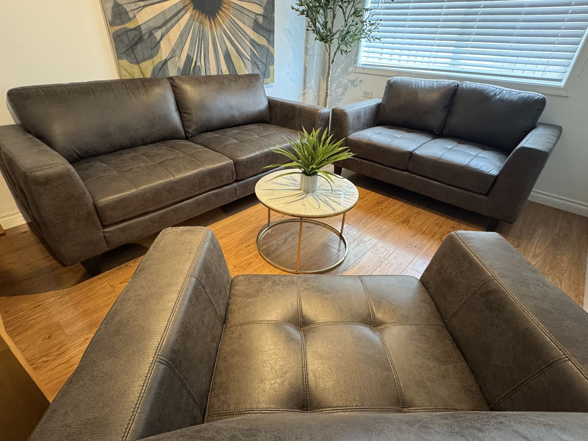3 Piece Livingroom Set ( Sofa, Love & chair)