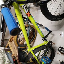 Specialized Dirt Jumper 26inch $550 OBO