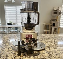 LIKE NEW: Ninja Professional XL 12-Cup Food Processor - Used 3x
