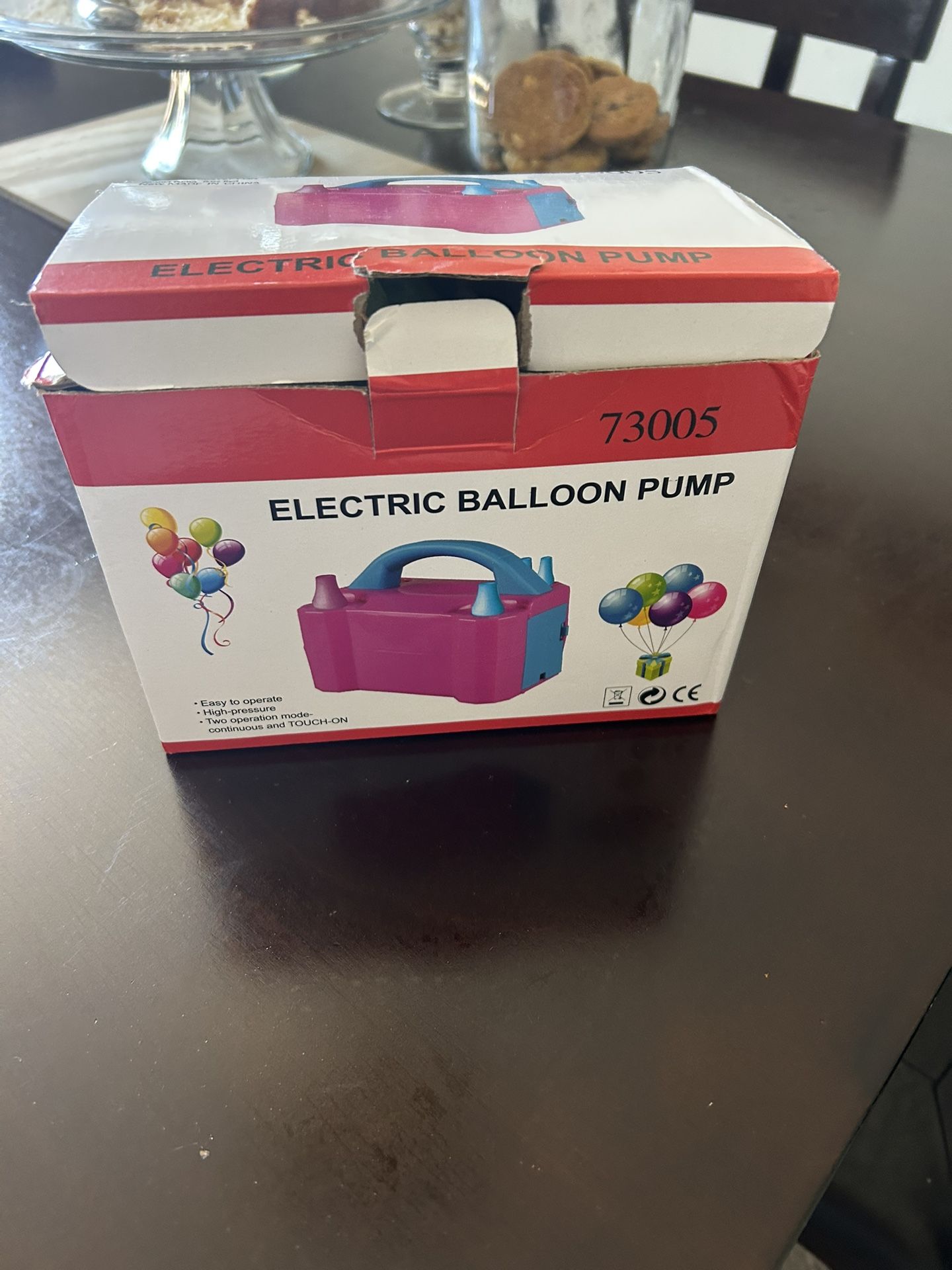 Balloon Blower With Balloons 