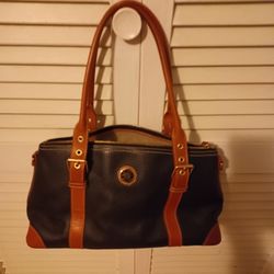 Dooney And Bourke Handbag/purse
