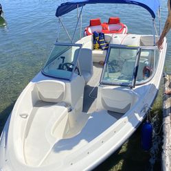 2009 Bayliner with Trailer