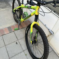 Cannondale FS600 Mountain Bike