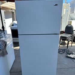 AMANA 18CUFT FRIDGE