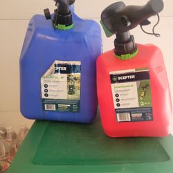 1 Kerosene Can 1 Gas Can Both For 10 Bucks