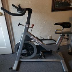 GYM EXERCISES BICYCLE 