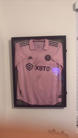 lionel messi and luis suarez signed shirt