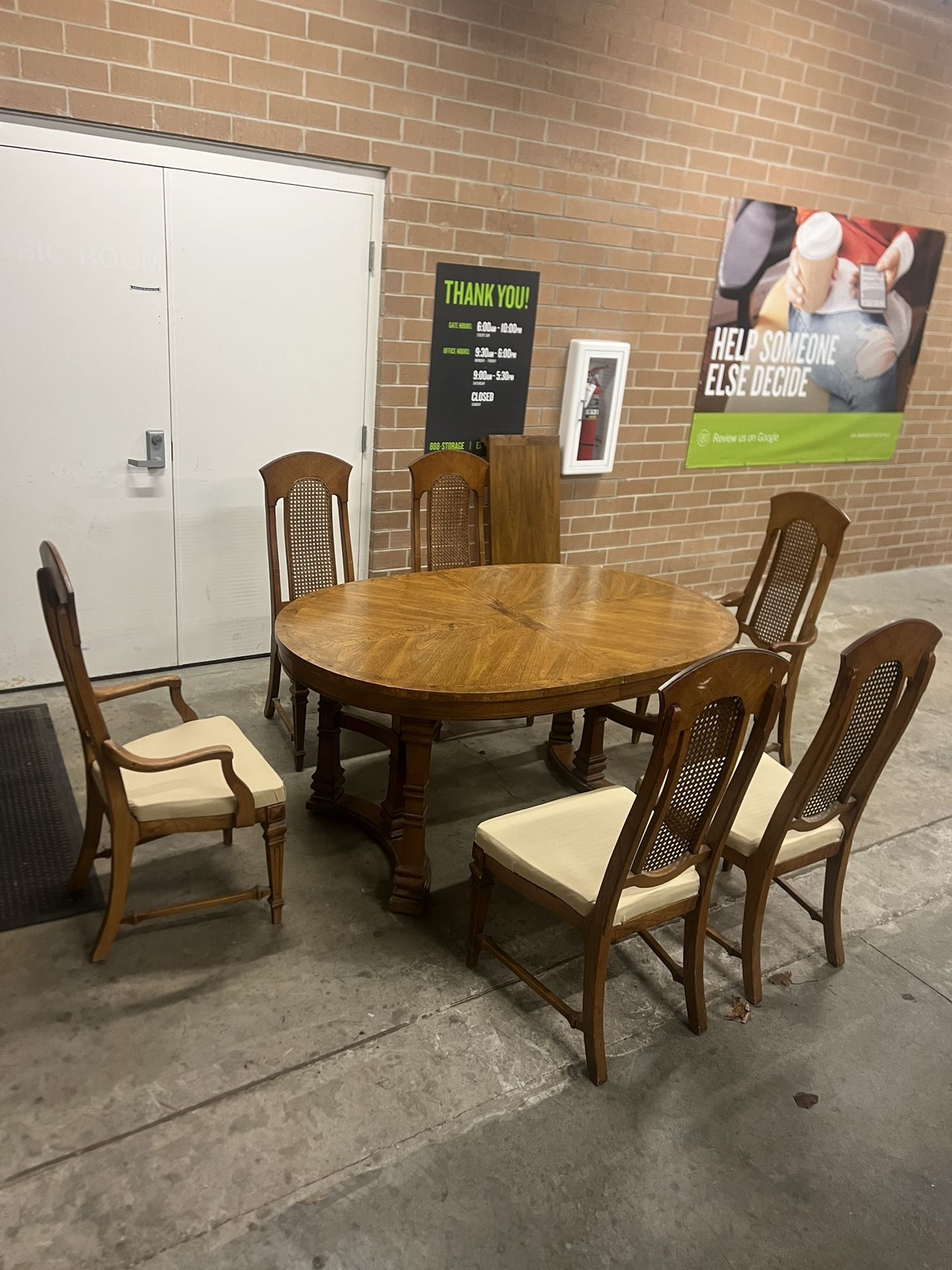 Dining Table and 6 Chairs