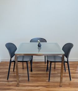 Dining table - Room & Board